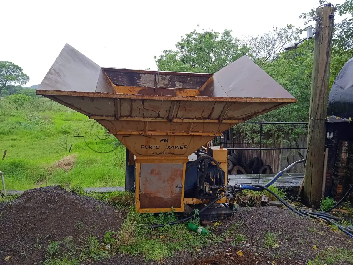 LOTE 003 - Usina de asfalto / Tanque Metálico