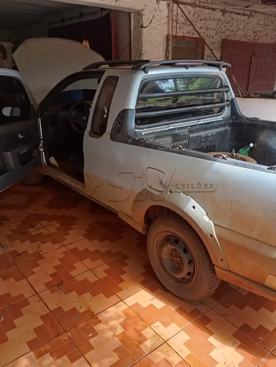 LOTE 001 - FIAT STRADA