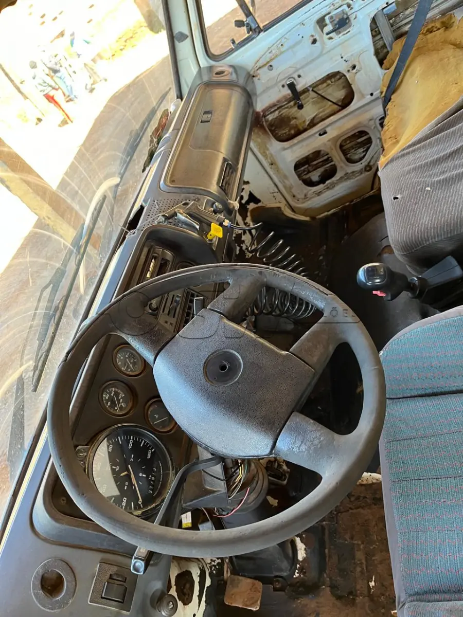 LOTE 001 - CAMINHÃO VW