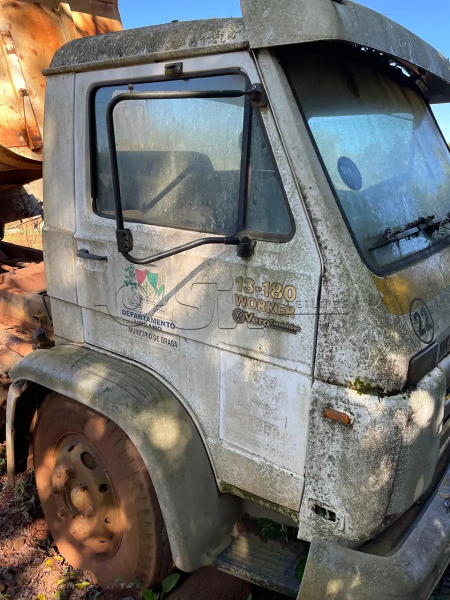 LOTE 003 - CAMINHÃO VOLKSWAGEN