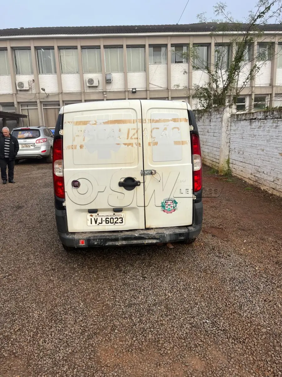 LOTE 003 - FIAT DOBLO