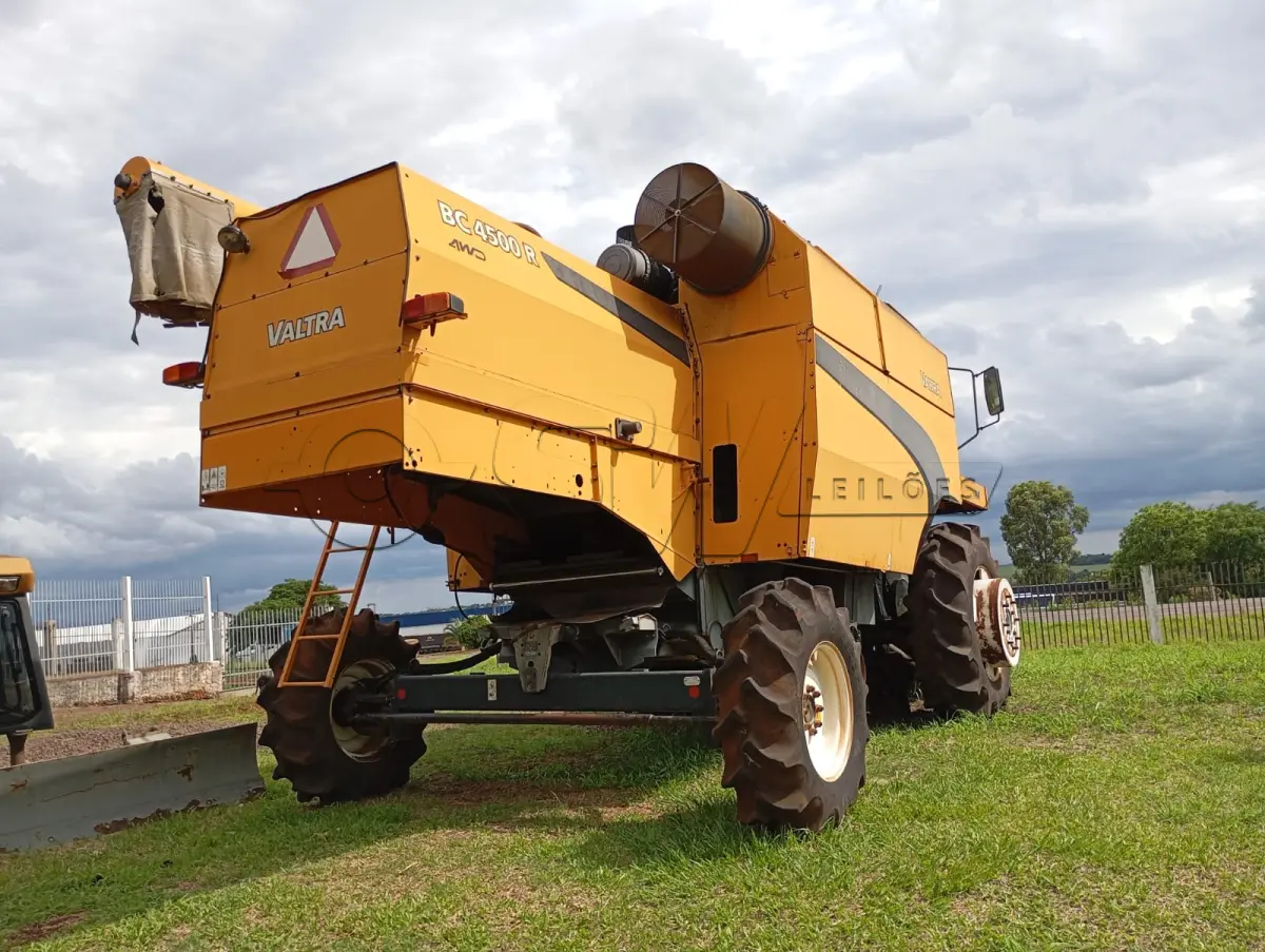 Colheitadeira Valtra BC 4500