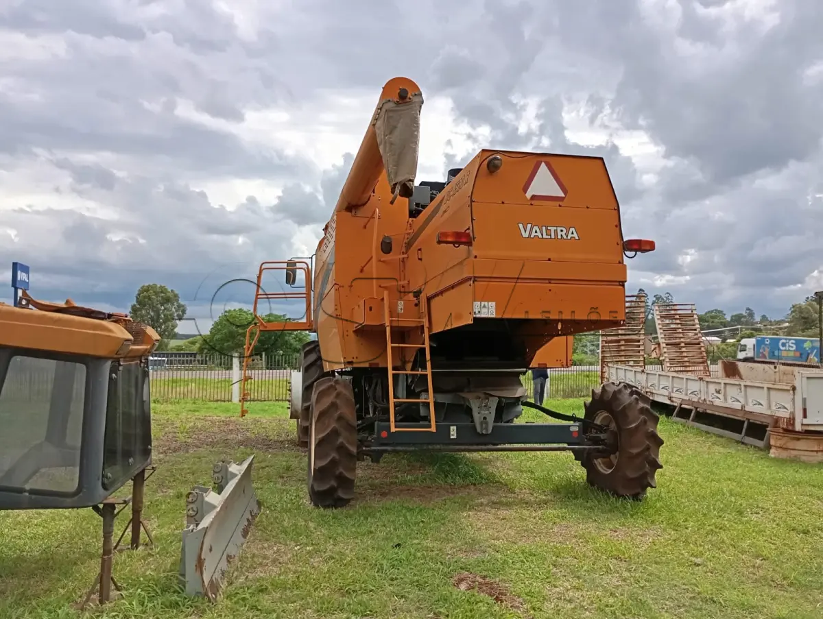 Colheitadeira Valtra BC 4500