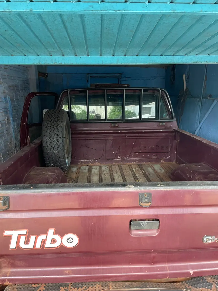 LOTE 001 - Caminhonete GM/D20 CUSTOM S