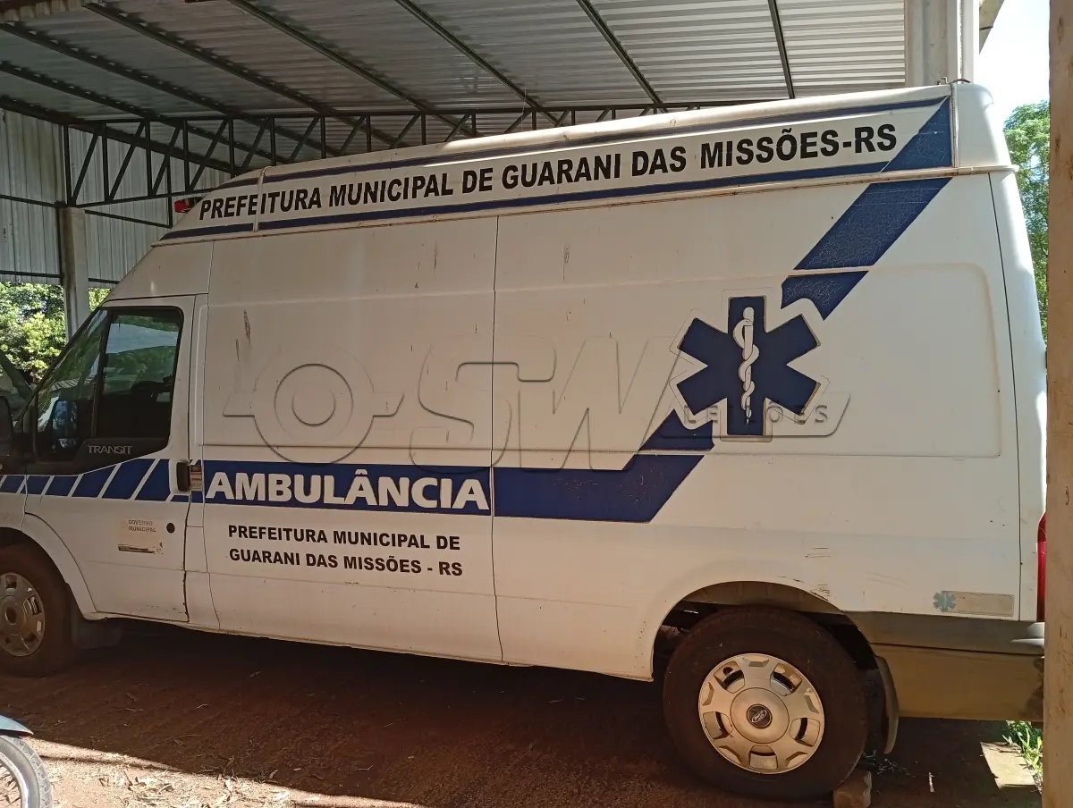 LOTE 023 - CAMINHONETE (AMBULÂNCIA), Placas IUX 9H30, RENAVAM 00589165046