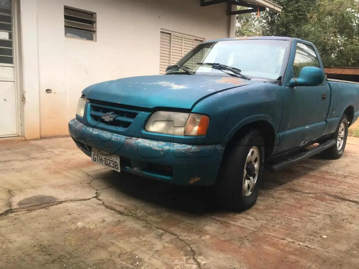LOTE 001 - Caminhonete GM/S10