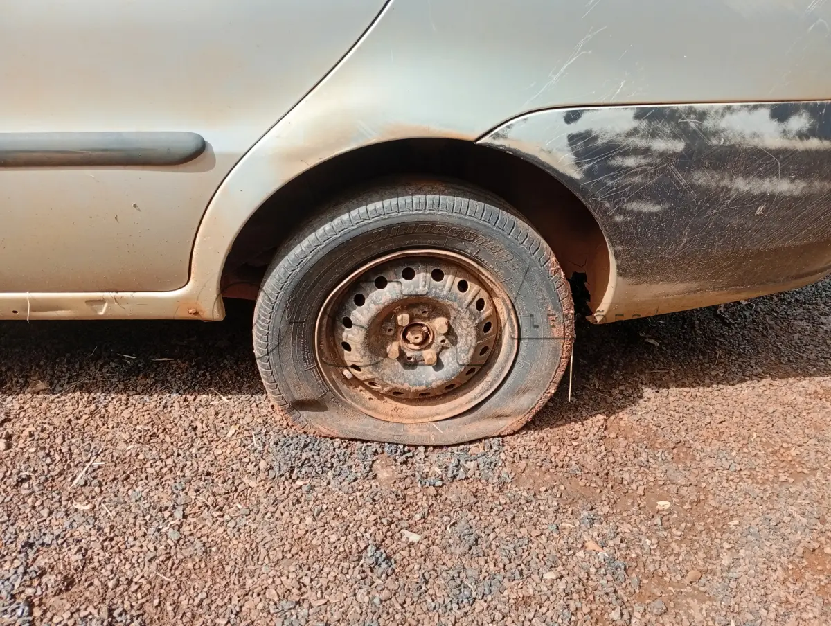 LOTE 003 - AUTOMÓVEL FIAT SIENA FIRE FLEX, Placas INO 6038, RENAVAM 00906720591