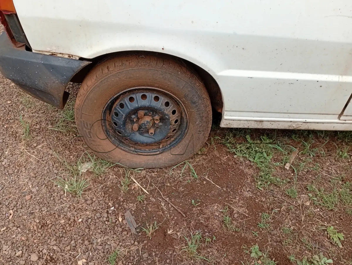 LOTE 001 - AUTOMÓVEL FIAT UNO MILE SX, Placas IHP 3G56, RENAVAM 00699332761