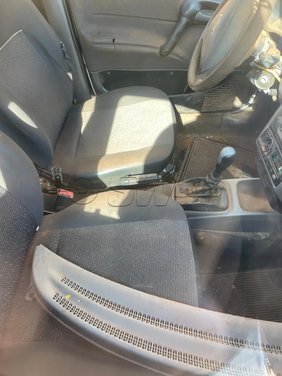 LOTE 001 - AUTOMÓVEL CORSA CLASSIC