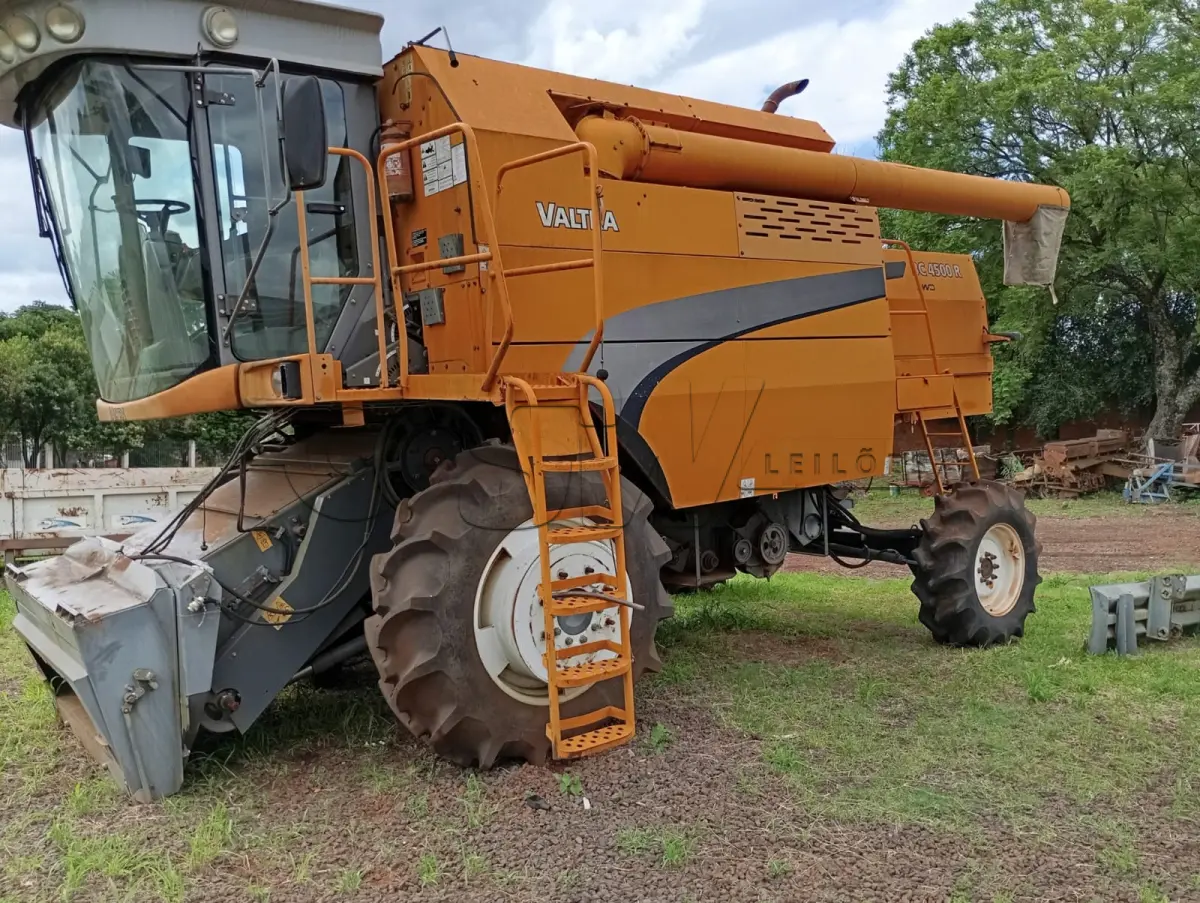Colheitadeira Valtra BC 4500
