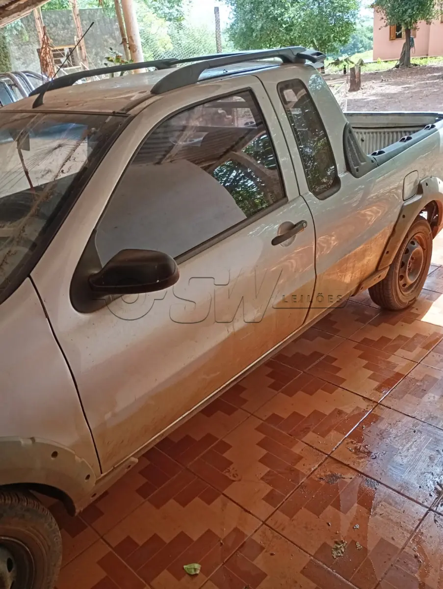 LOTE 001 - FIAT STRADA