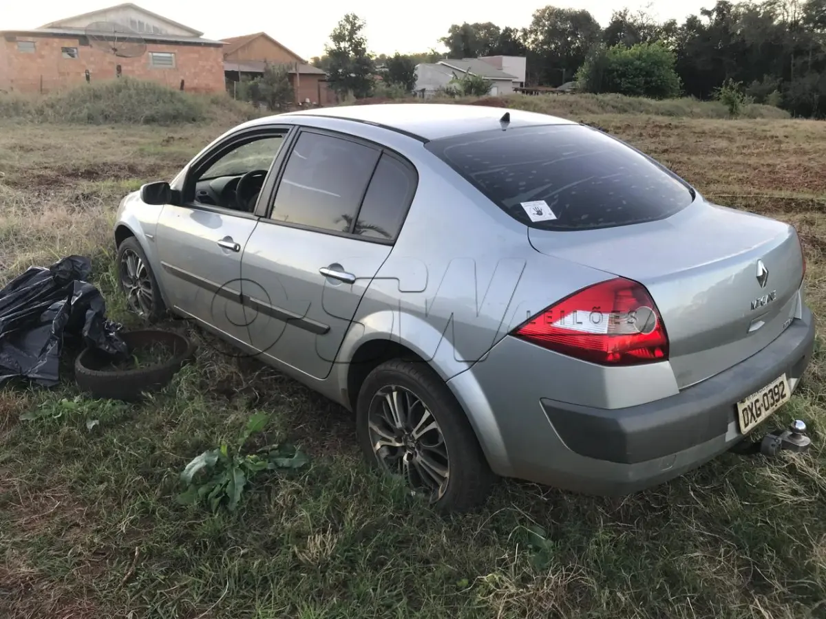 LOTE 001 - RENAULT MEGANESD