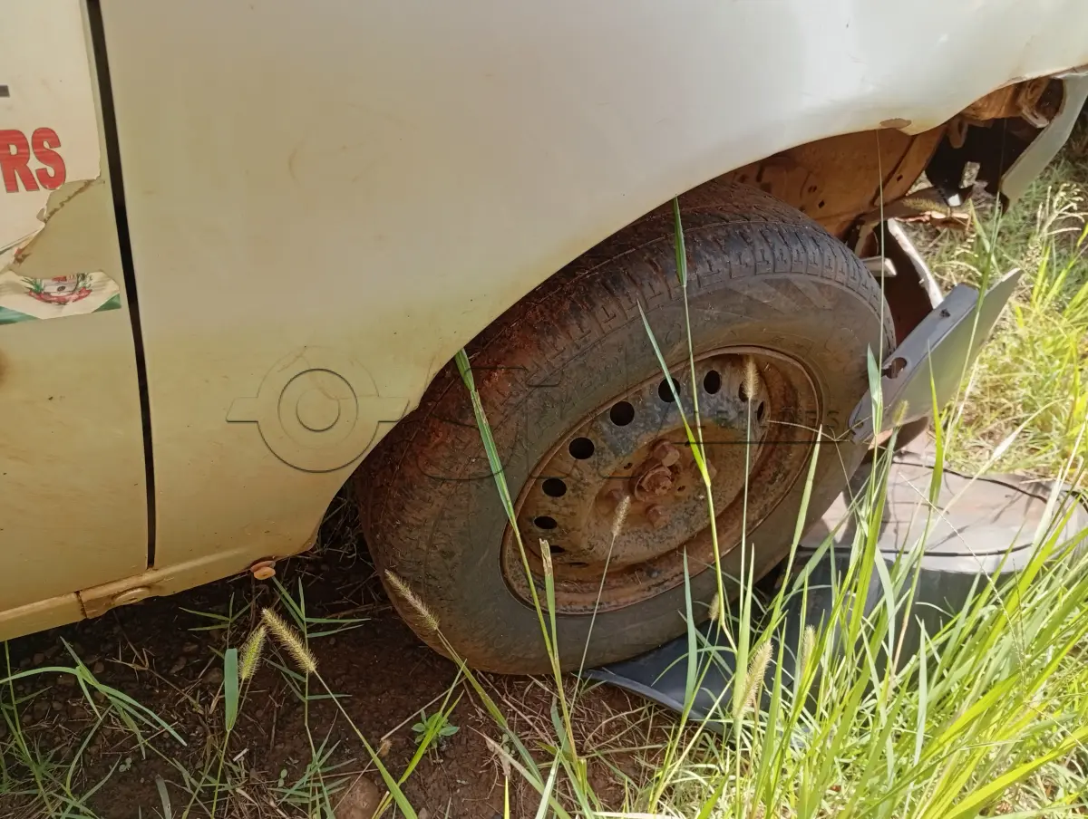 LOTE 003 - AUTOMÓVEL FIAT SIENA FIRE FLEX, Placas INO 6038, RENAVAM 00906720591