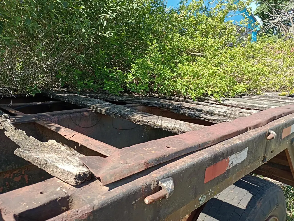 LOTE 001 - Semi-Reboque