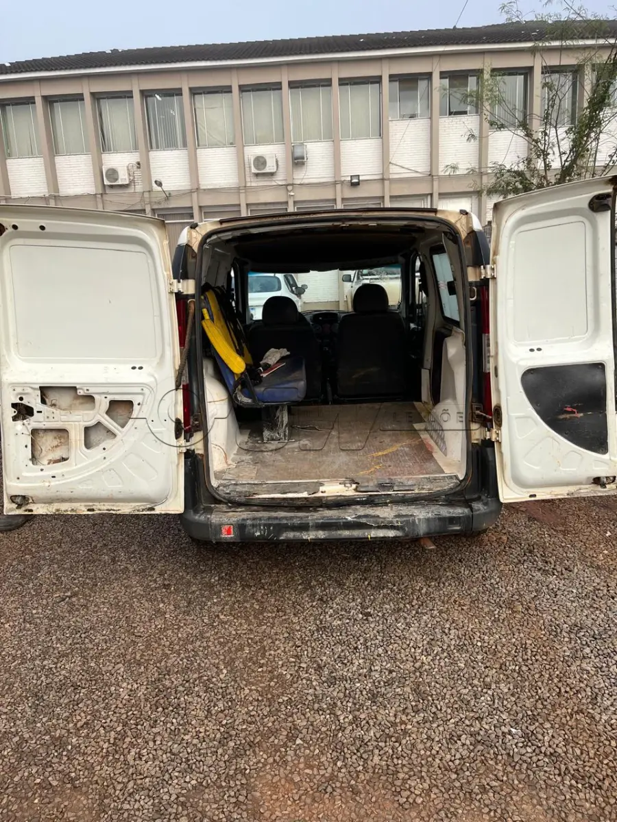 LOTE 003 - FIAT DOBLO