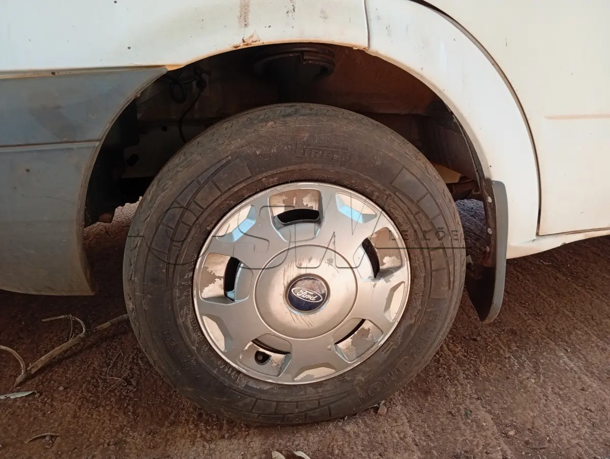 LOTE 023 - CAMINHONETE (AMBULÂNCIA), Placas IUX 9H30, RENAVAM 00589165046