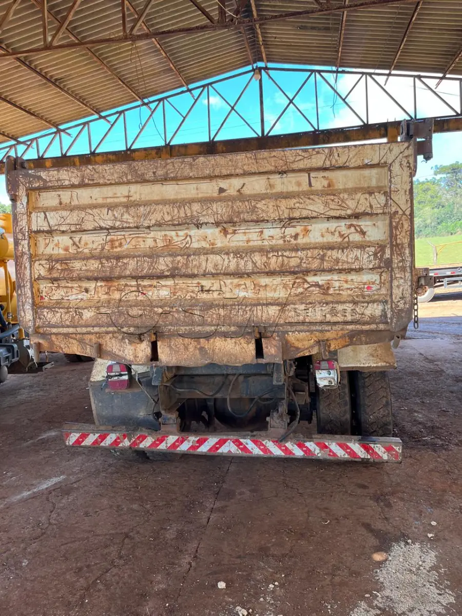 LOTE 001 - CAMINHÃO VW