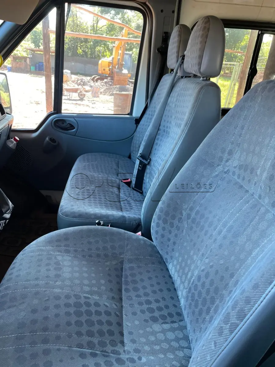 LOTE 005 - MICRO-ÔNIBUS FORD