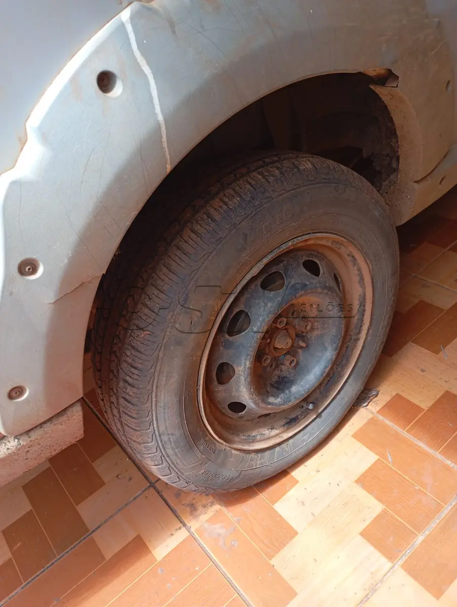 LOTE 001 - FIAT STRADA