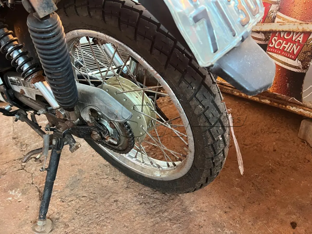 LOTE 002 - Uma motocicleta HONDA CG 125 CARGO KS Placa: IWP7130