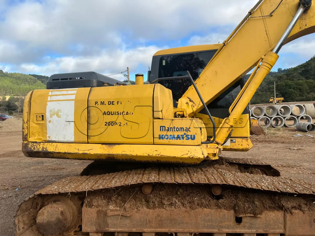 LOTE 010 - Escavadeira Hidráulica, marca Komatsu, modelo PC 160 LC-7B