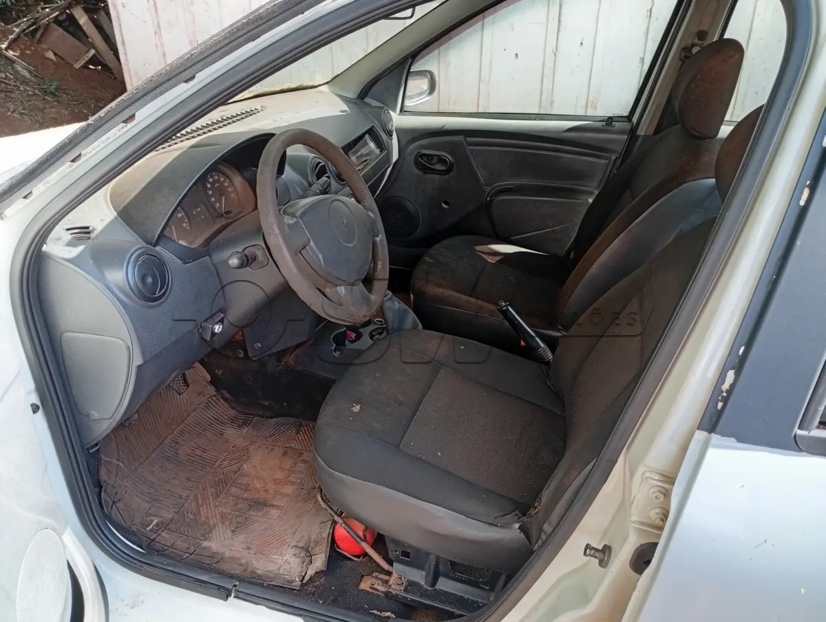 LOTE 031 - AUTOMÓVEL PASSAGEIRO, Placas DJF 4108, RENAVAM 00946375615