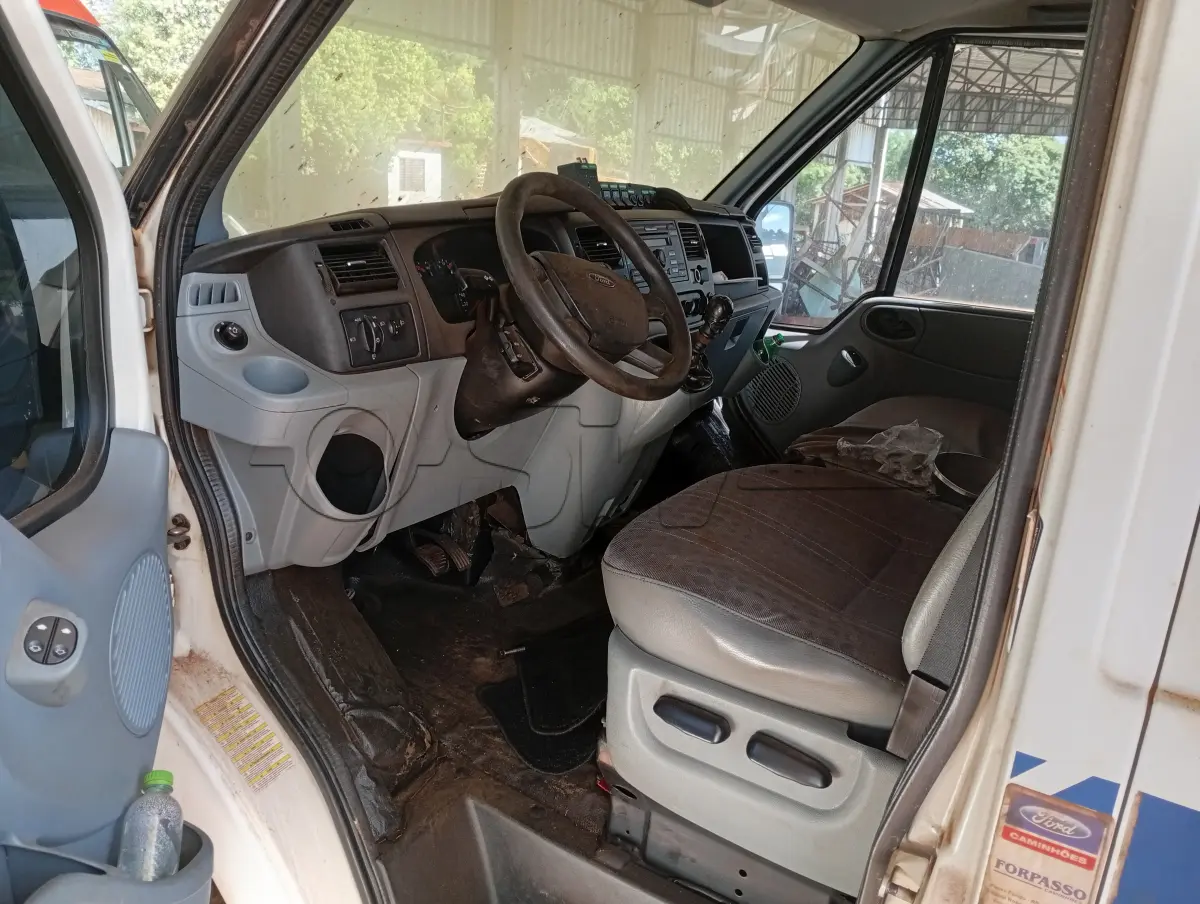 LOTE 023 - CAMINHONETE (AMBULÂNCIA), Placas IUX 9H30, RENAVAM 00589165046