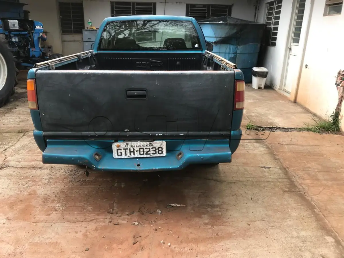 LOTE 001 - Caminhonete GM/S10