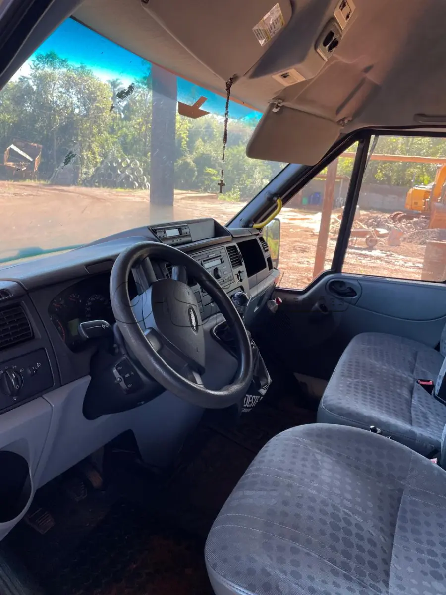 LOTE 005 - MICRO-ÔNIBUS FORD