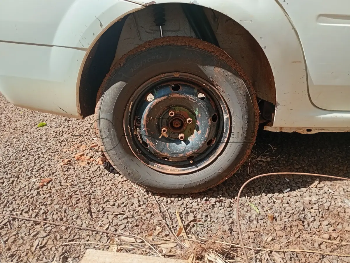 LOTE 031 - AUTOMÓVEL PASSAGEIRO, Placas DJF 4108, RENAVAM 00946375615