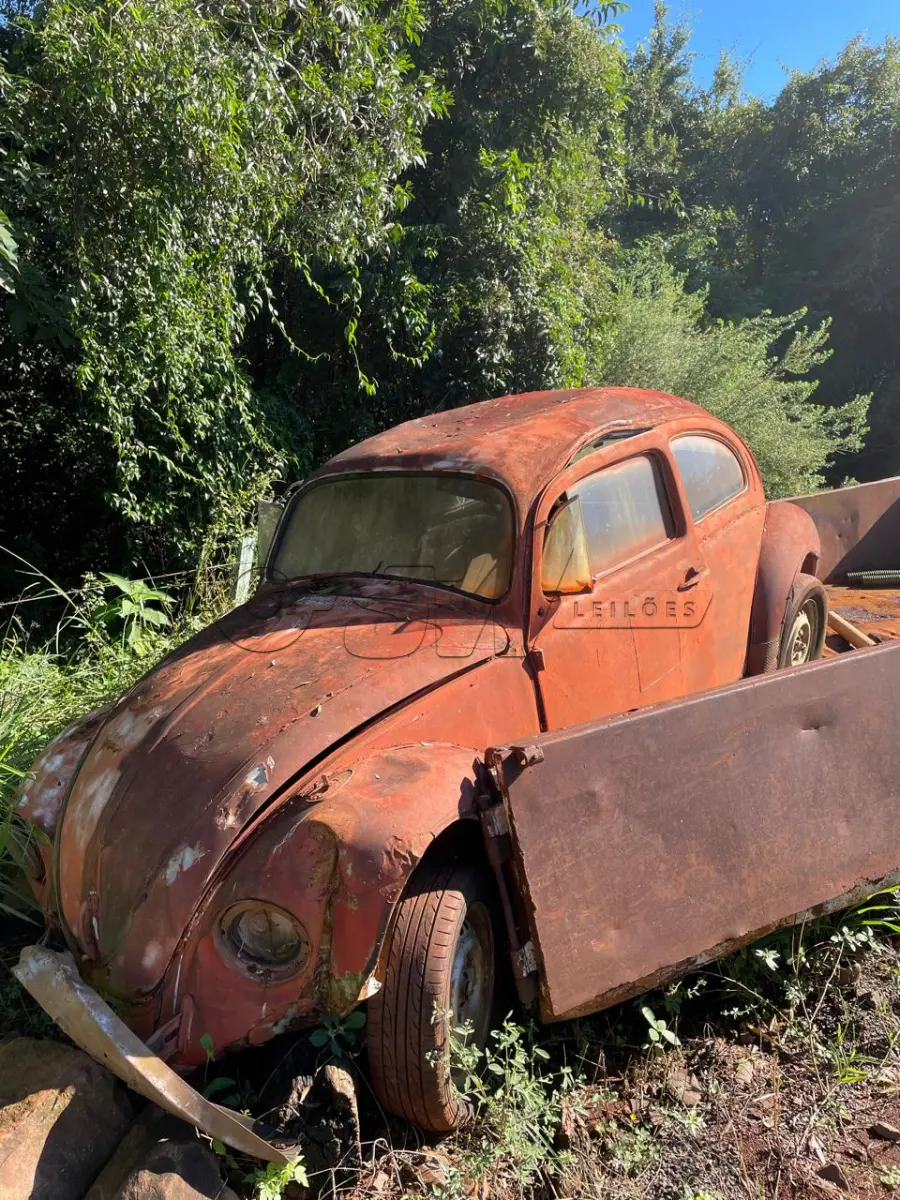 LOTE 006 - AUTOMÓVEL VOLKSWAGEN FUSCA