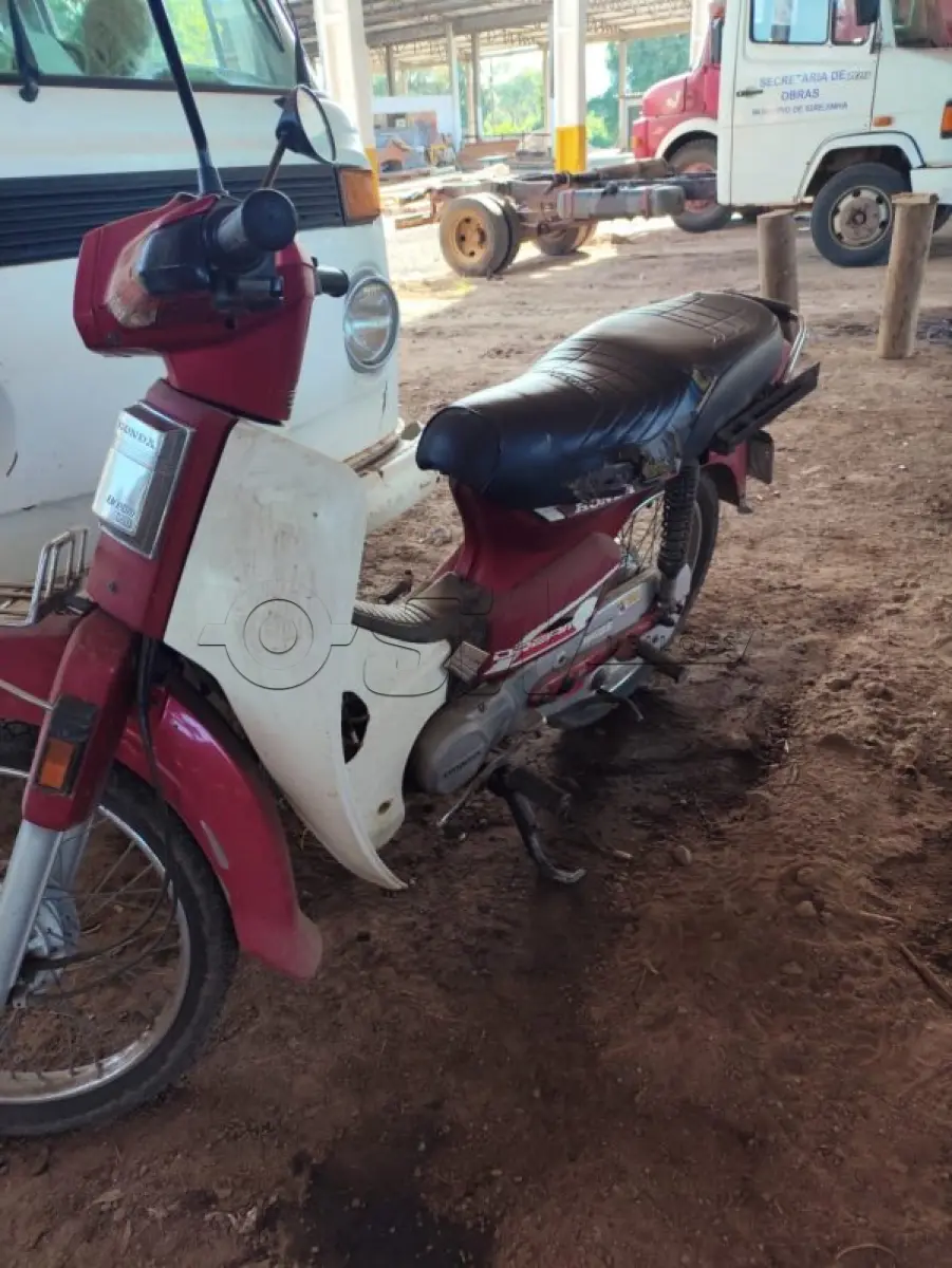 LOTE 007 - MOTOCICLETA HONDA DREAM