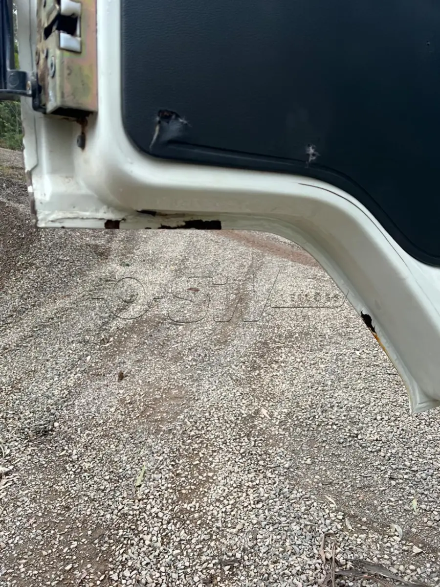 LOTE 016 - Caminhão FORD/CARGO 2422 E, Placa IOP8339, ano/mod. 2008, cor branca