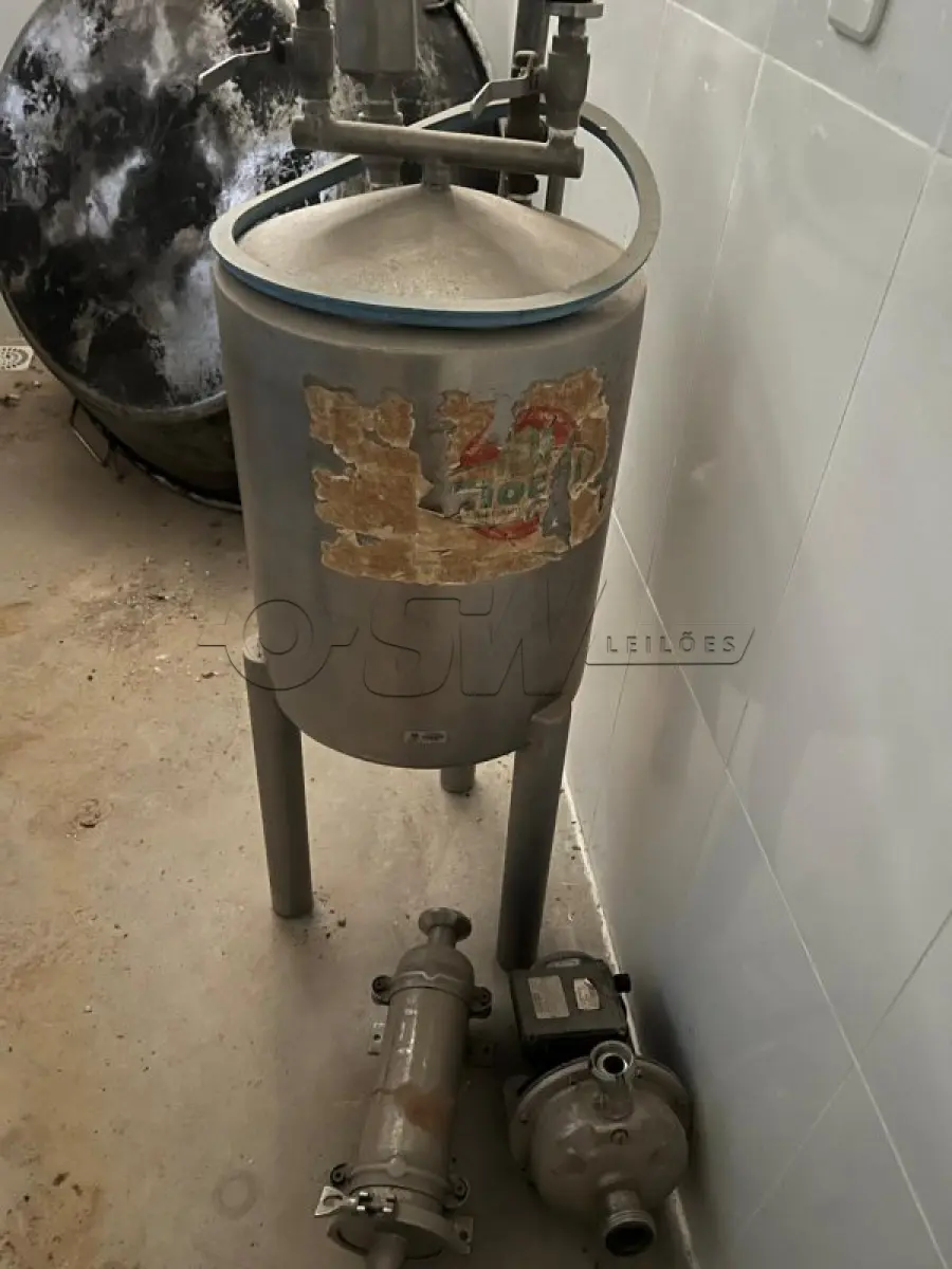 LOTE 002 - ESTERILIZADOR   DE  GARRAFAS
