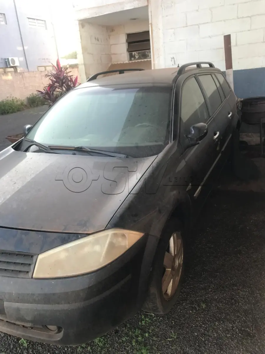 LOTE 002 - RENAULT MEGANEGT DYN 20A, de cor Preta, ano/modelo 2007/2008, combustível Gasolina, Placa IXM4A04, renavam 946683980.