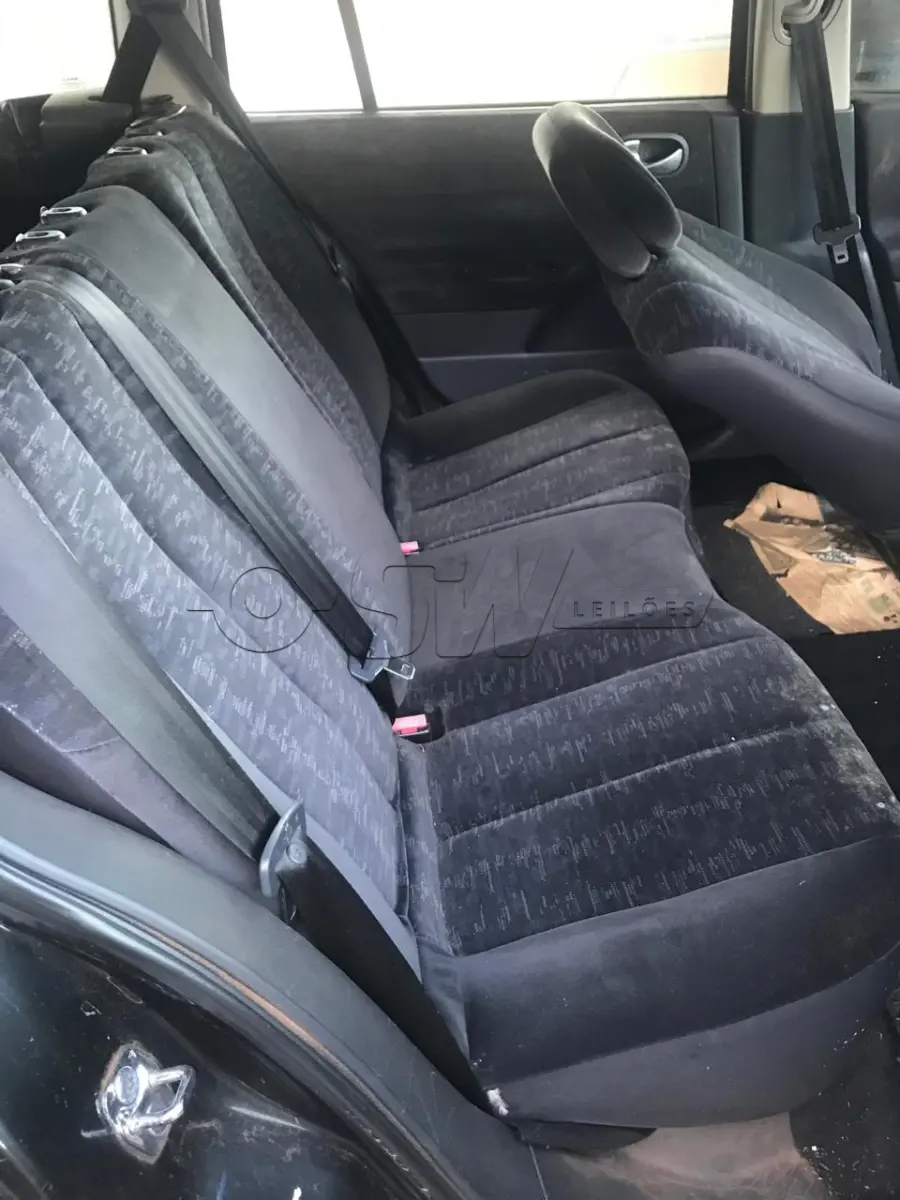 LOTE 002 - RENAULT MEGANEGT DYN 20A, de cor Preta, ano/modelo 2007/2008, combustível Gasolina, Placa IXM4A04, renavam 946683980.