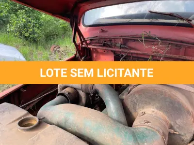 LOTE 002 - Caminhão