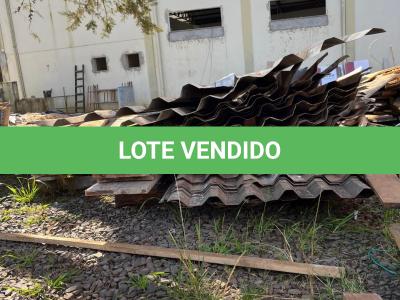 LOTE 004 - Folhas de telha de Aluzinco