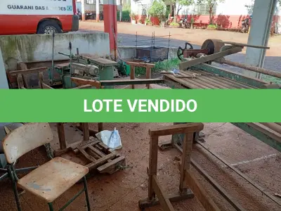 LOTE 019 - CONJUNTO PARA MARCENARIA COMPOSTO POR: a) LIXADEIRA PROFISSIONAL- marca CVL, motor WEG trifásico, modelo 90L1192, 3cv