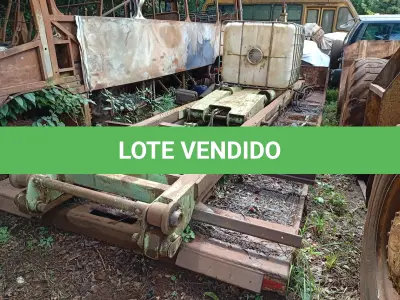 LOTE 013 - EQUIPAMENTO - CAÇAMBA BASCULANTE, medindo 4,75x2,40x0,50, marca KUBITZ Nº KB 024,