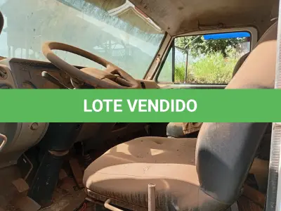 LOTE 022 - CAMINHÃO CAÇAMBA, placas  JZO8227, RENAVAM 00785152881,