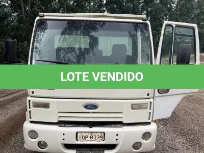 LOTE 016 - Caminhão FORD/CARGO 2422 E, Placa IOP8339, ano/mod. 2008, cor branca
