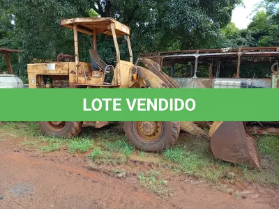 LOTE 021 - MÁQUINA RODOVIÁRIA – PÁ CARREGADEIRA FIAT-ALLIS M -1900-B com caçamba frontal 2.1/2 JC,