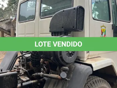 LOTE 016 - Caminhão FORD/CARGO 2422 E, Placa IOP8339, ano/mod. 2008, cor branca