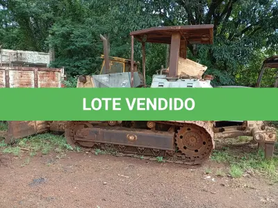 LOTE 010 - MÁQUINA RODOVIÁRIA - TRATOR ESTEIRA, marca KOMATSU modelo D41E-6,