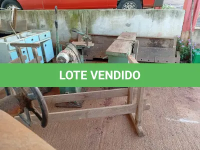 LOTE 019 - CONJUNTO PARA MARCENARIA COMPOSTO POR: a) LIXADEIRA PROFISSIONAL- marca CVL, motor WEG trifásico, modelo 90L1192, 3cv