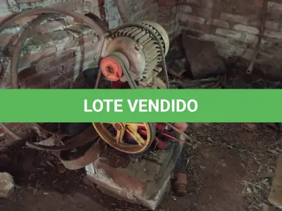 LOTE 020 - BOMBA PARA LAVAGEM DE VEÍCULOS, com motor de 3 CV, marca EBERLE, nº 0203 sem uso, está estragada.