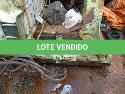 LOTE 013 - EQUIPAMENTO - CAÇAMBA BASCULANTE, medindo 4,75x2,40x0,50, marca KUBITZ Nº KB 024,