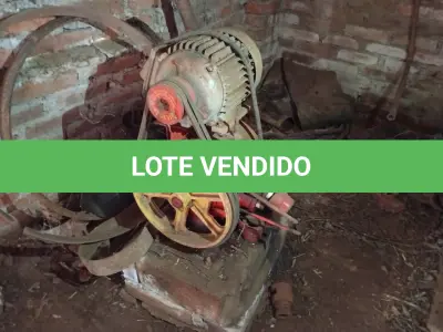 LOTE 020 - BOMBA PARA LAVAGEM DE VEÍCULOS, com motor de 3 CV, marca EBERLE, nº 0203 sem uso, está estragada.