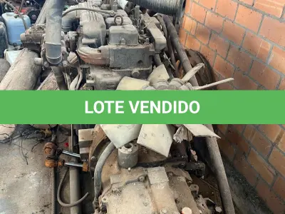 LOTE 019 - Um motor MWM 4 cilindros com bomba hidráulica